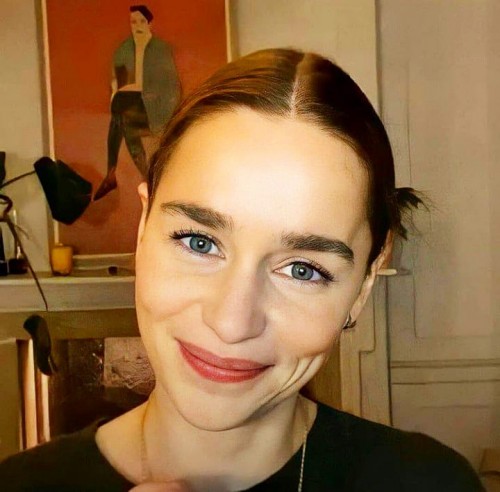 Emilia-Clarke-74885.jpg