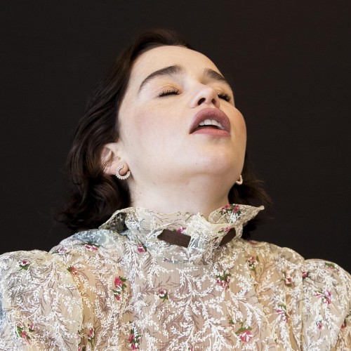 Emilia-Clarke-76667fff753abd48a60d4.jpg