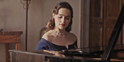 Emilia-Clarke-76695.jpg