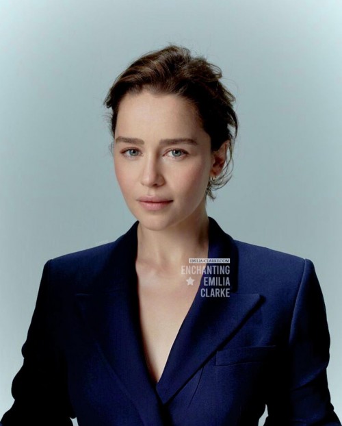 Emilia-Clarke-767435eb79f1fefd34489.jpg