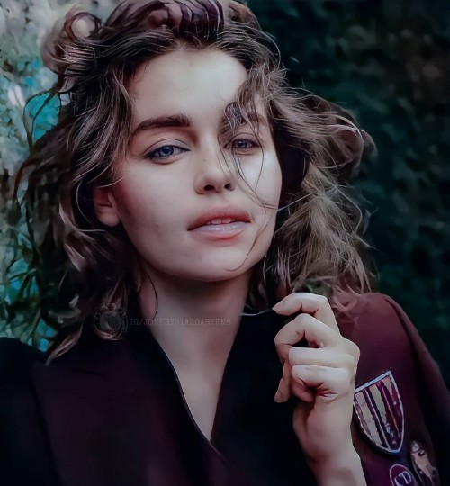 Emilia-Clarke-767895c10ef28f32f6e6e.jpg