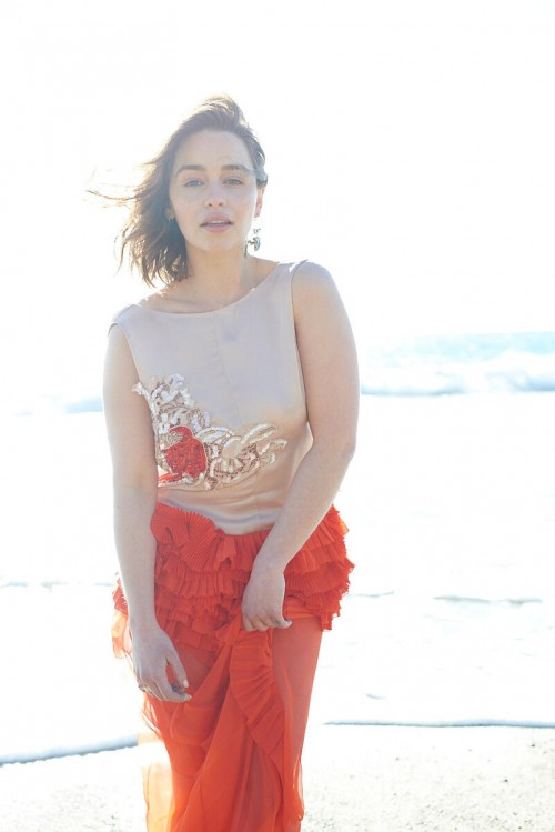 Emilia-Clarke-76857c993965beeefb447.jpg