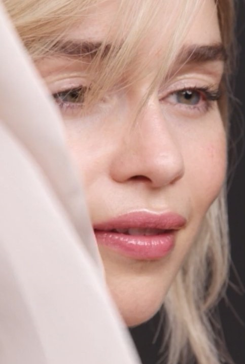 Emilia-Clarke-77727.png