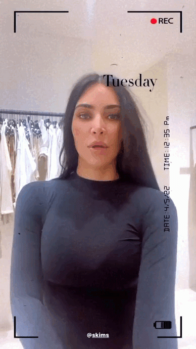 vlc-record-2022-04-08-12h15m30s-Kim-Kardashian-changes-her-clothes.mp4.gif