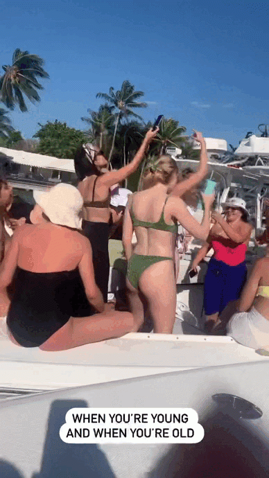 bikini-boat.gif