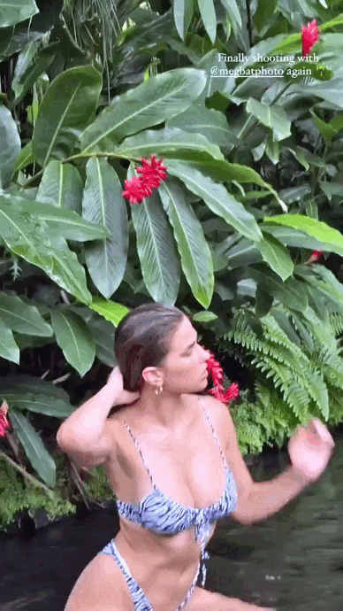 bikini-2.gif