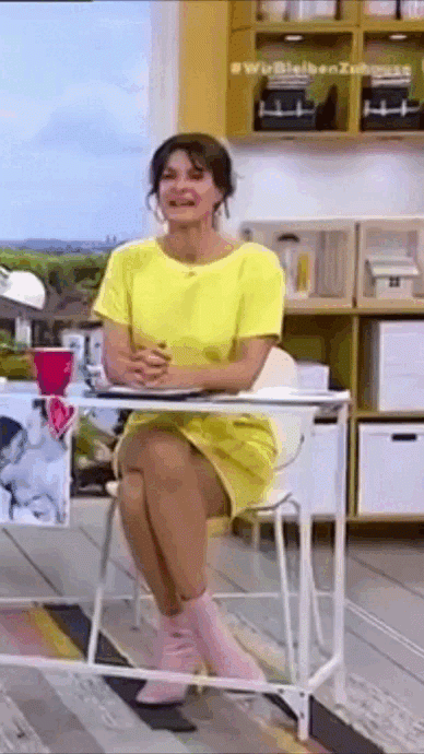 Marlene-Lufen-Pink-Boots-4.gif