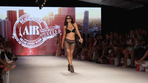 vlc-record-2022-10-11-10h07m18s-Gloria-Tang-in-Slow-Motion-Pt.2-_-Miami-Swim-Week-2022.gif