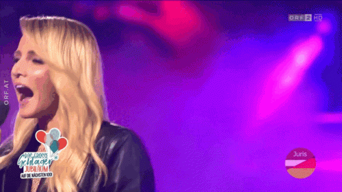 vlc-record-2022-10-23-09h48m55s-Melissa-Naschenweng---Kompliment-Das-grose-Schlagerjubilaum-2022.gif