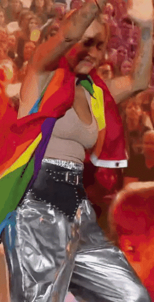 905640333.gif